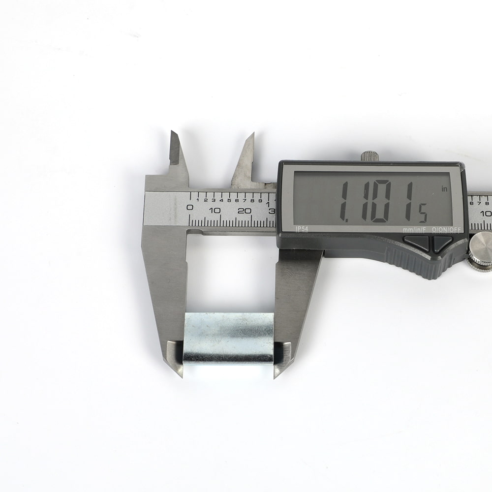 Manual packaging semi aperta fibula PET lorum sigillum